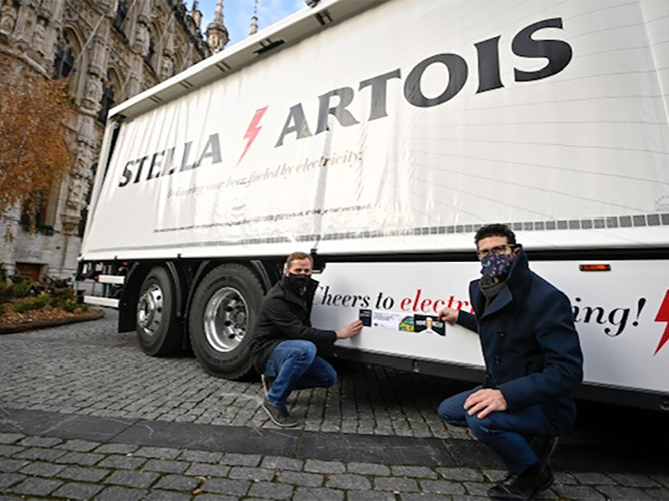 Eerste E-truck van AB Inbev actief in de stad Leuven