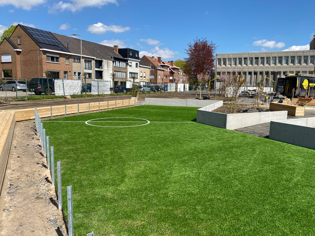 Schoolplein in Kortrijk eerste zero waste schoolyard