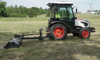 Bobcat-tractor-2540