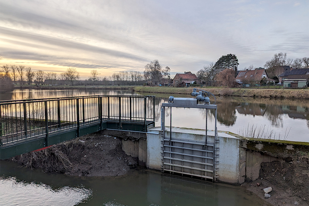 Nieuwe afsluitschuiven op de Zuunbeek zorgen voor beter waterbeheer